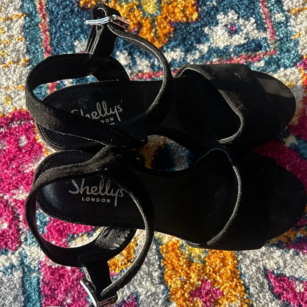 Shellys Wedge Heels - Picture 1 of 2